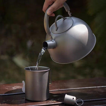 Titanium Whistling Stovetop Kettle – 2000ml Ultralight Pure Titanium Tea Kettle for Camping & Home Use
